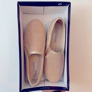 Sketchers x Naturlizer Slip Ons